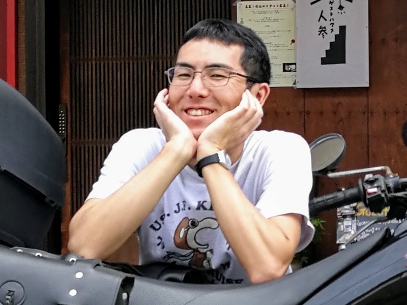 プロフィール