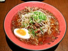 どん竜_牛スジ入りもやし炒めラーメン