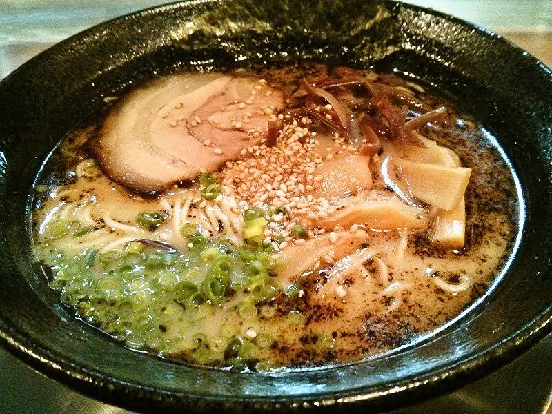 らーめん飛丸_焦がしネギ豚骨ラーメン