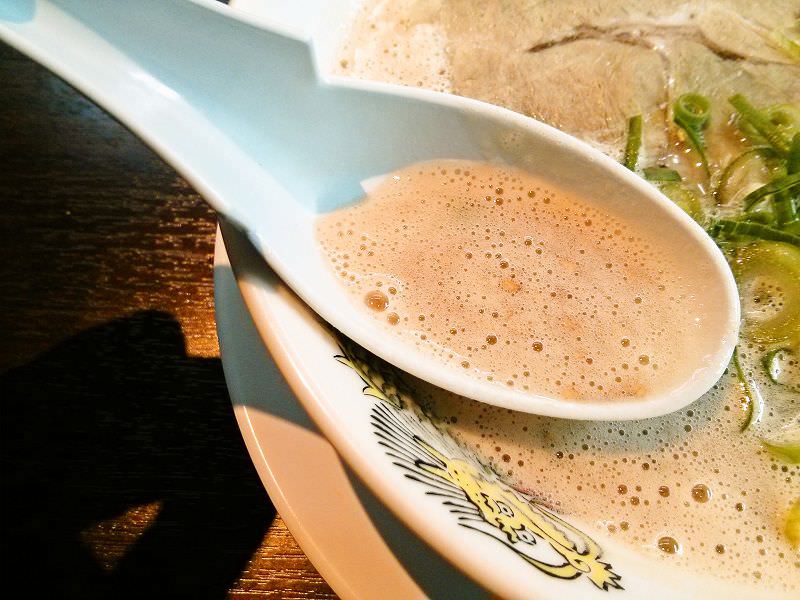 博多ラーメンうしじま_スープ