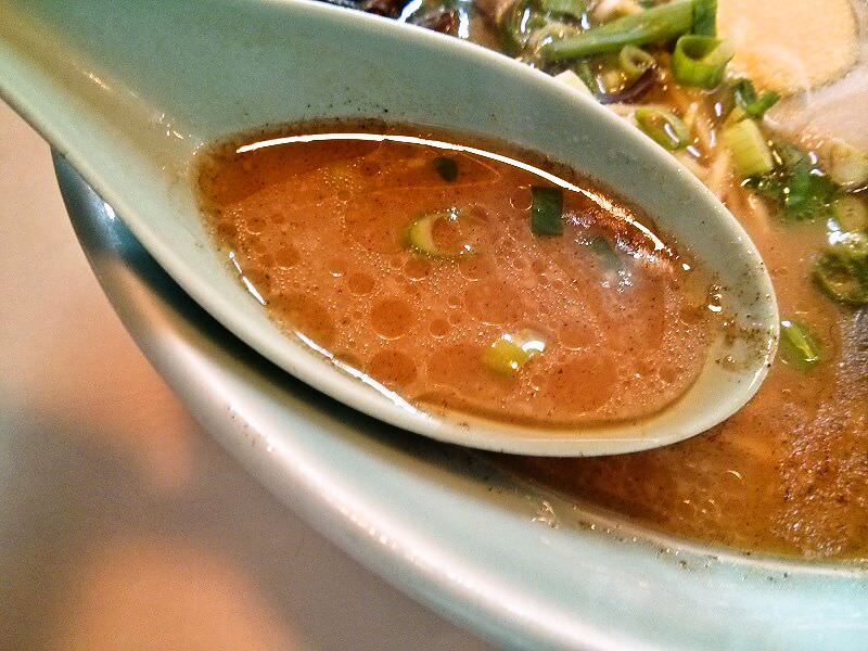 あづまラーメン_スープ