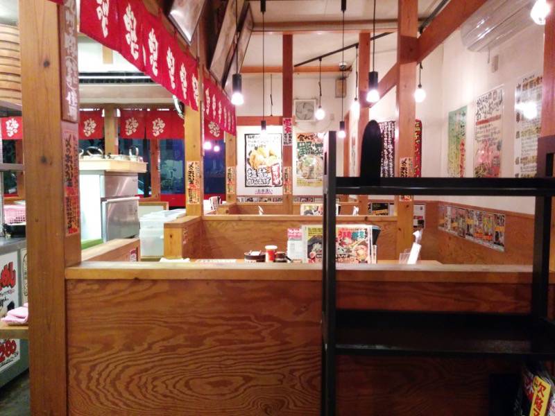 おんのじ近見店-テーブル席.jpg おんのじ近見店 テーブル席