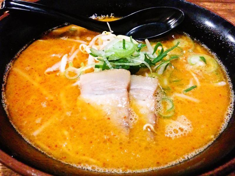 よしとも 辛みそとんこつらーめん