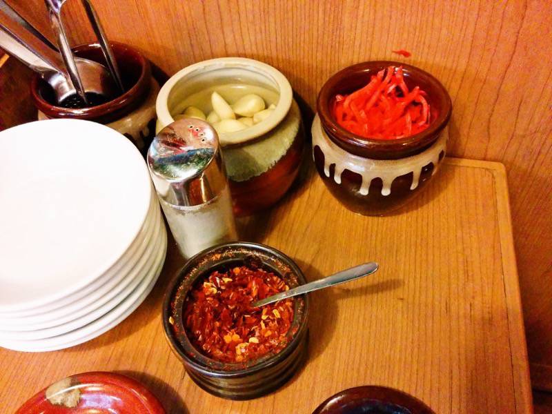 豚骨火山ラーメン-調味料2.jpg 豚骨火山ラーメン 調味料2