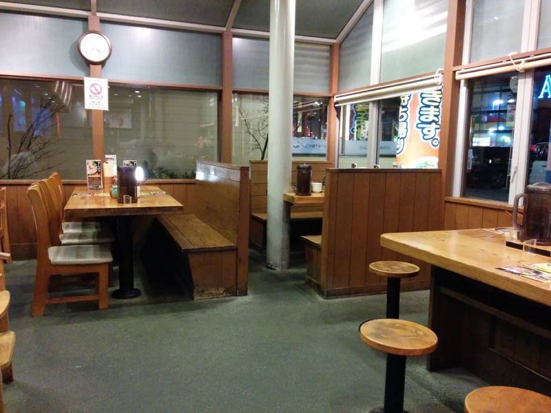 龍の家ワンダーシティー店 テーブル席