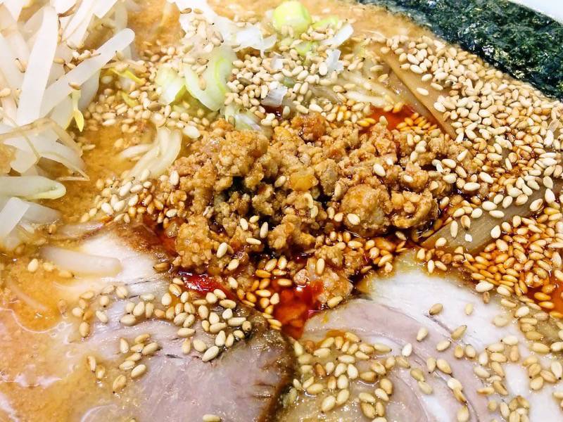 らーめん里屋−そぼろ.jpg らーめん里屋−そぼろ