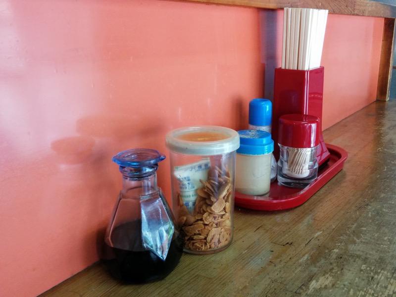 東天ラーメン-調味料2.jpg 東天ラーメン 調味料2