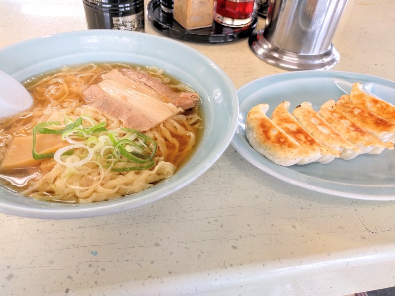 万里 ラーメンとギョーザ