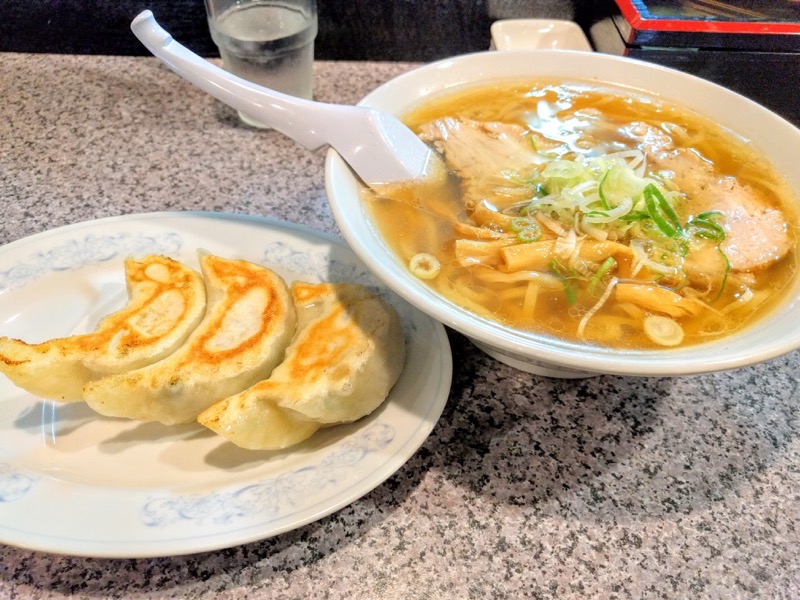 大和-ラーメンと焼餃子.jpg 大和 ラーメンと焼餃子