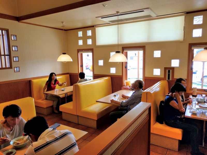 おぐら屋-テーブル席1.jpg おぐら屋 テーブル席1