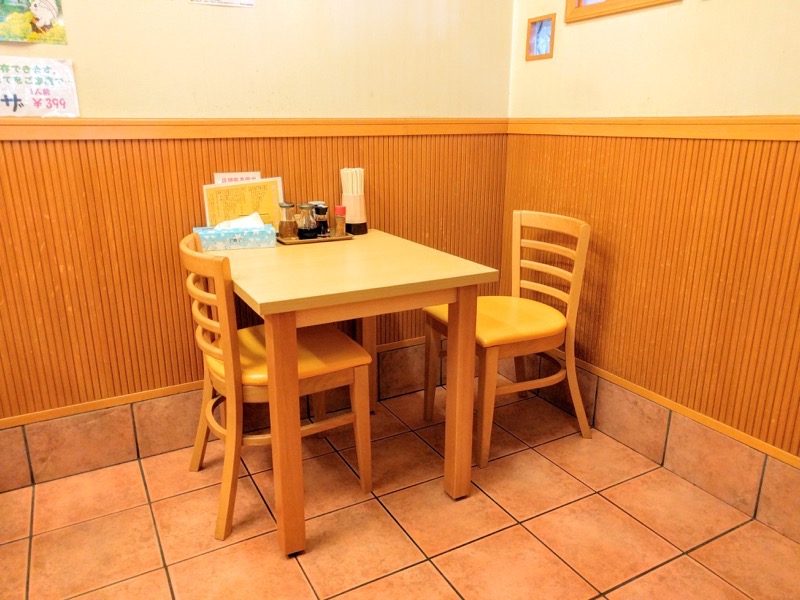 おぐら屋-テーブル席2.jpg おぐら屋 テーブル席2