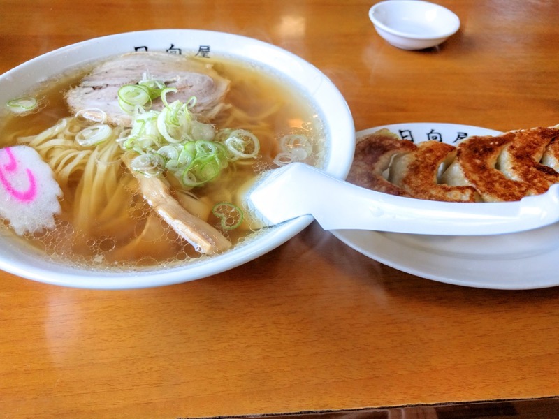 日向屋-ラーメンと餃子.jpg 日向屋 ラーメンと餃子