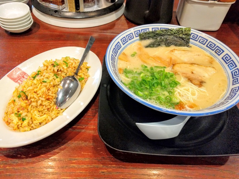 清陽軒本店-ラーメン焼きめしセット.jpg 清陽軒本店 ラーメン焼きめしセット