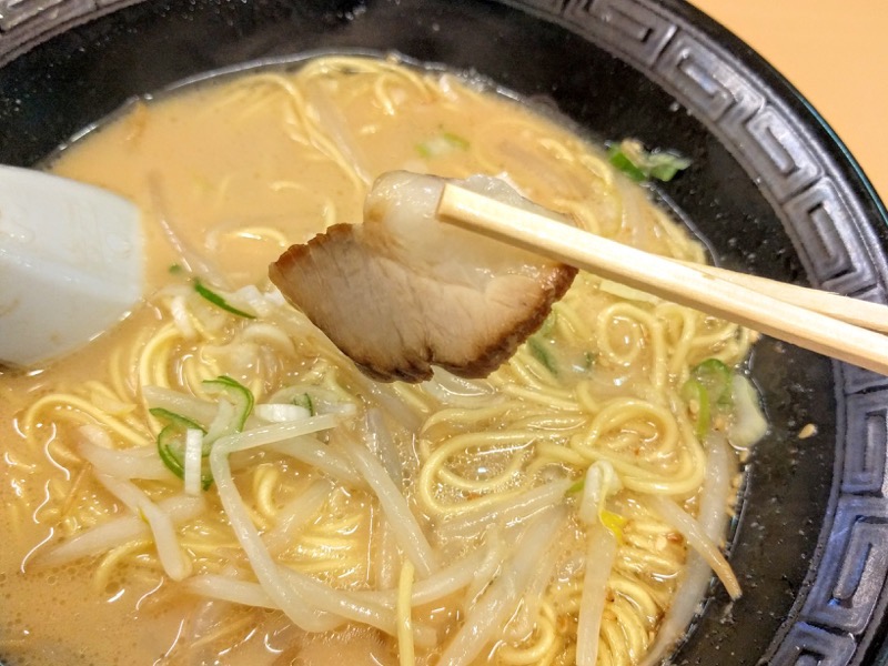 楽勝ラーメン-チャーシュー.jpg 楽勝ラーメン チャーシュー