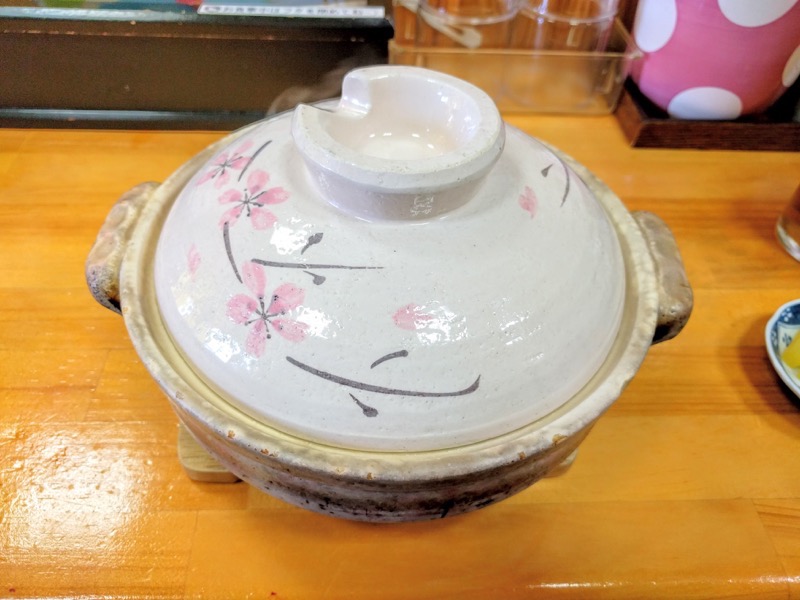 千秋 鍋焼きラーメンふた付き