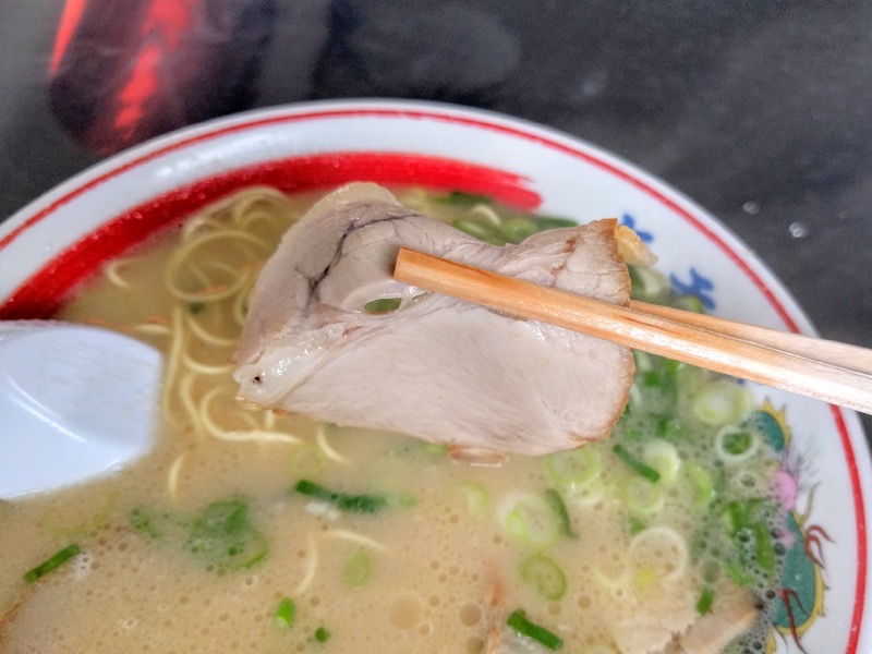長浜ラーメン福重家-チャーシュー.jpg 長浜ラーメン福重家 チャーシュー