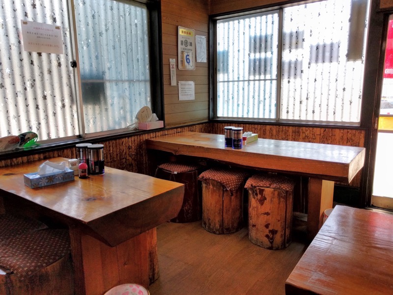 吉野屋 テーブル席