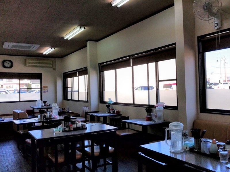大龍ラーメン合川店 テーブル席２