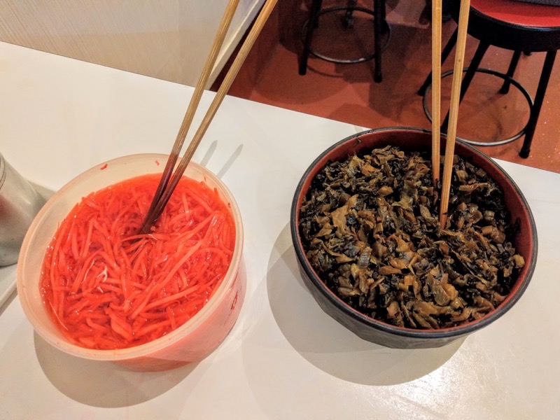 長浜ラーメン一龍亭-調味料2.jpg 長浜ラーメン一龍亭 調味料2