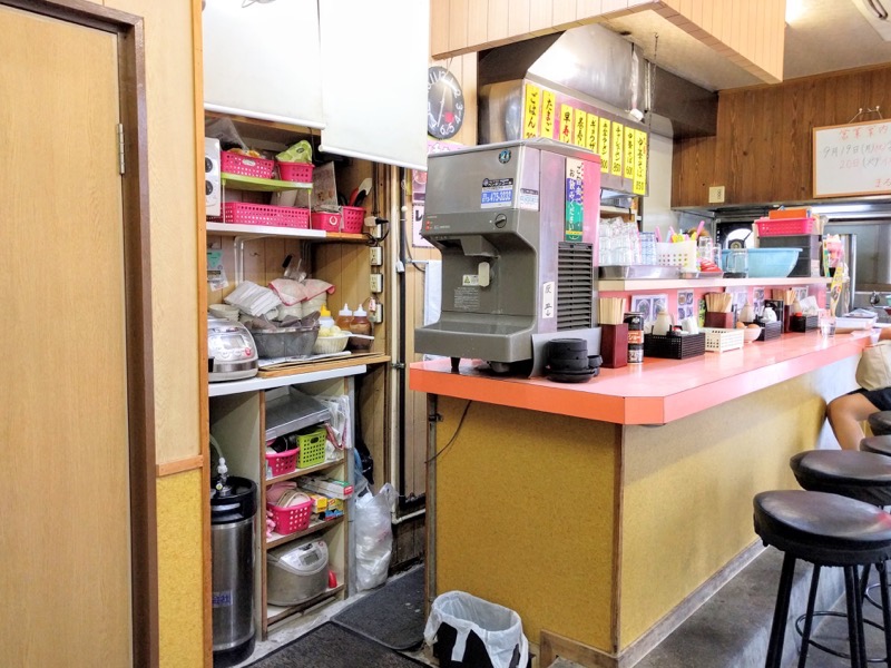 まるやま-カウンター席2.jpg まるやま カウンター席2