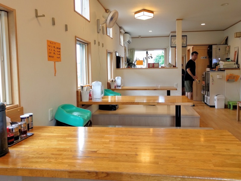 おり久-テーブル席.jpg おり久 テーブル席