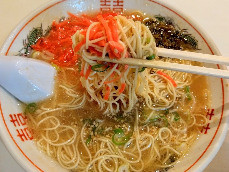 長浜ラーメン一龍亭-替え玉後リフトアップ.jpg 長浜ラーメン一龍亭 替え玉後リフトアップ