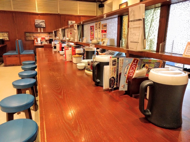 清陽軒本店-カウンター席1.jpg 清陽軒本店 カウンター席1