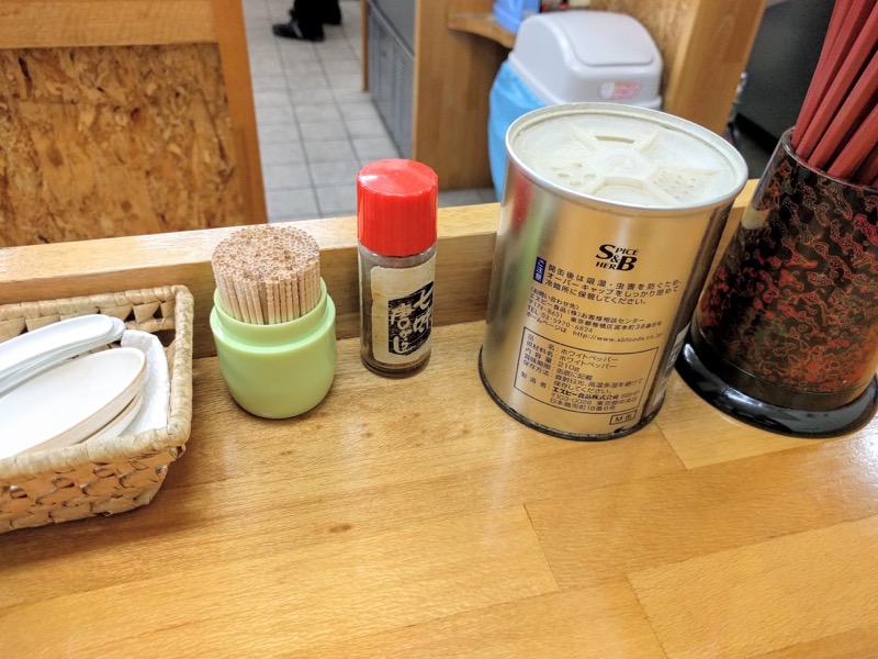 くどうラーメン-調味料.jpg くどうラーメン 調味料