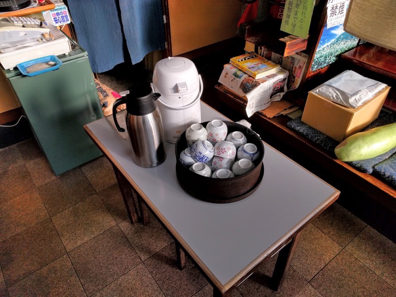 佐藤屋-お水とお茶.jpg 佐藤屋 お水とお茶