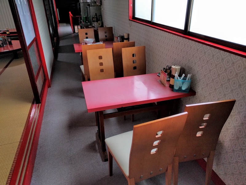 源来軒-テーブル席(二階).jpg 源来軒 テーブル席 二階