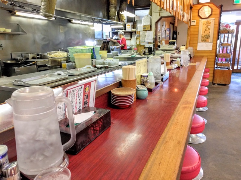 こまどり-カウンター席.jpg こまどり カウンター席