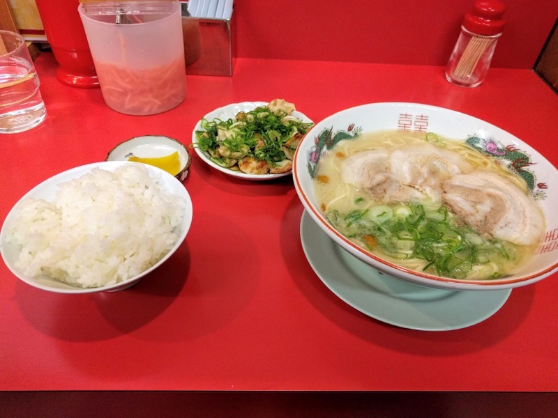 大栄ラーメン ラーメンホルモンセット
