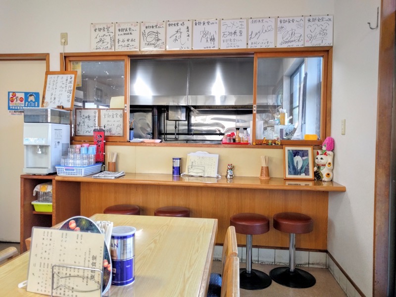 東部食堂-カウンター席.jpg 東部食堂 カウンター席