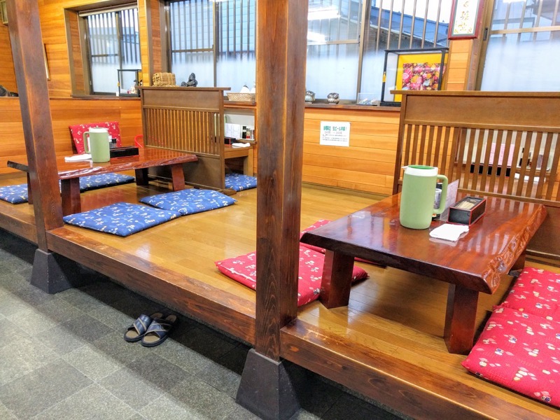 ラーメン英(はなぶさ)-お座敷.jpg ラーメン英 はなぶさ お座敷