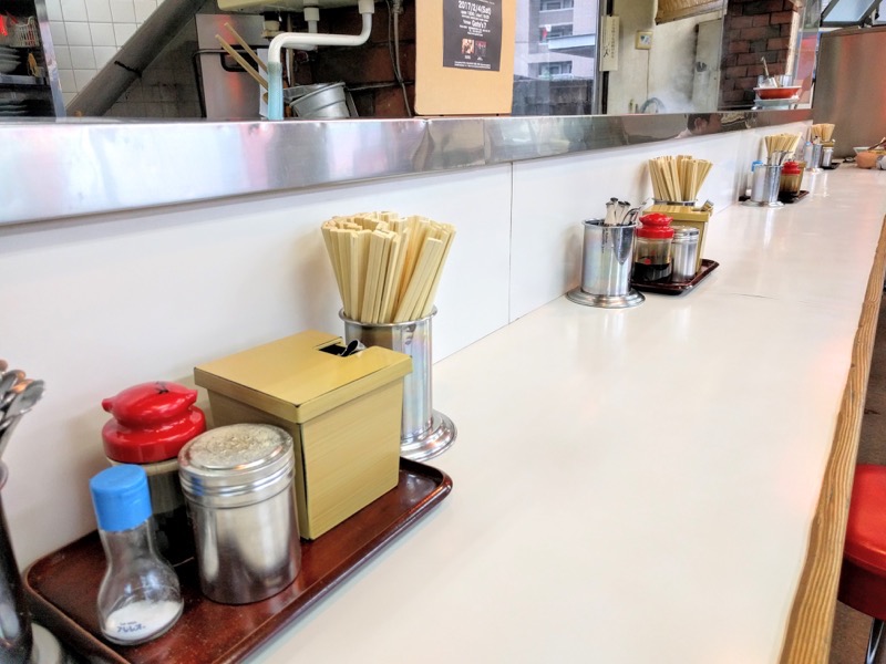 ひろせ食堂-カウンター席.jpg ひろせ食堂 カウンター席