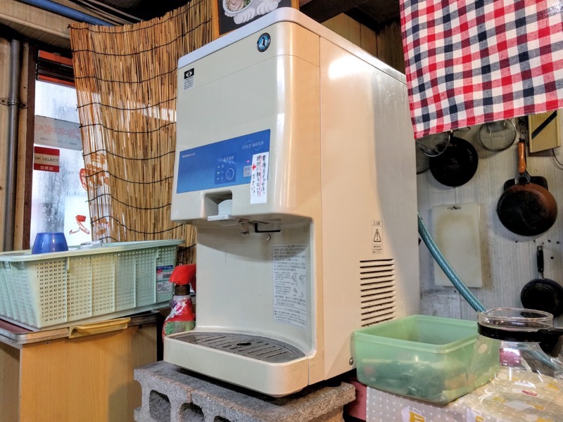 桂仙ラーメン-ウォーターサーバー.jpg 桂仙ラーメン ウォーターサーバー