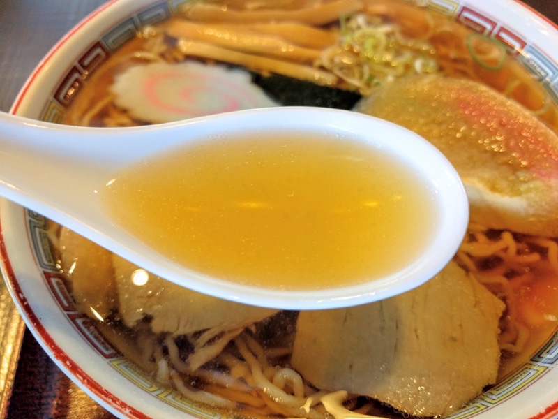 名代三角そばや スープ