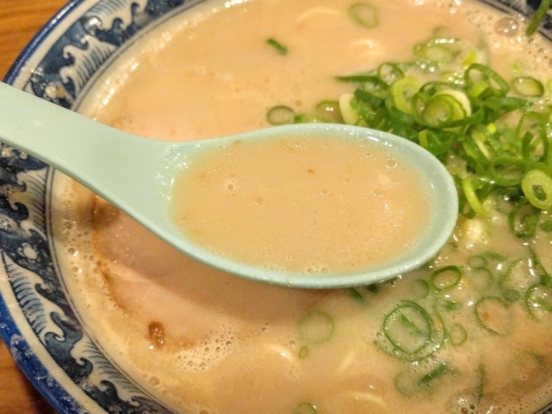 博多ラーメンげんこつ-スープ.jpg 博多ラーメンげんこつ スープ