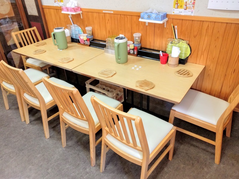 千秋 テーブル席