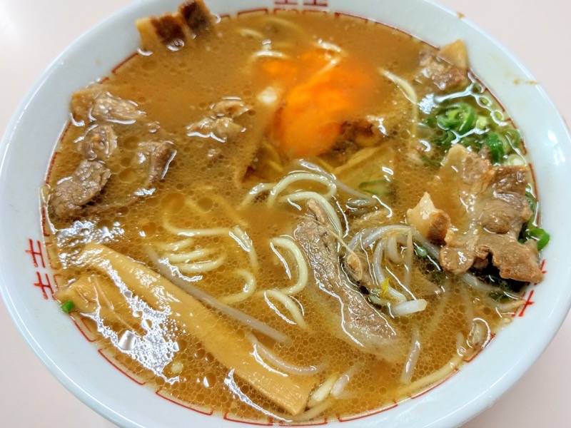 いのたに 中華そば卵割り後