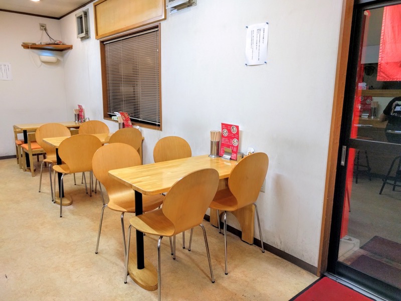 中華そば西食 テーブル席