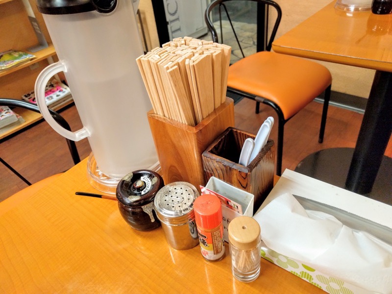 支那そばよあけ 調味料