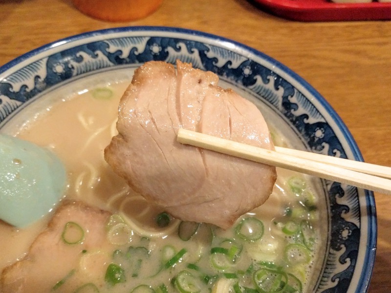 博多ラーメンげんこつ-チャーシュー.jpg 博多ラーメンげんこつ チャーシュー