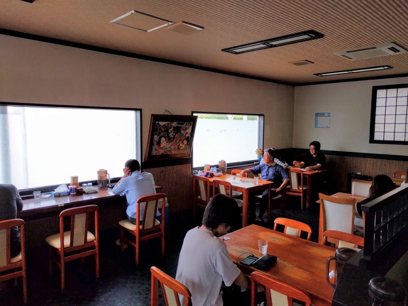 中華そば田村-テーブル席.jpg 中華そば田村 テーブル席