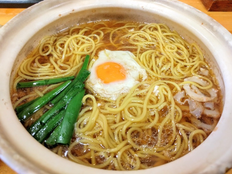 千秋 鍋焼きラーメン玉子バージョン