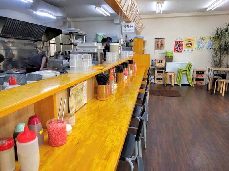 長浜ナンバーワン長浜店-カウンター席1.jpg 長浜ナンバーワン長浜店 カウンター席1