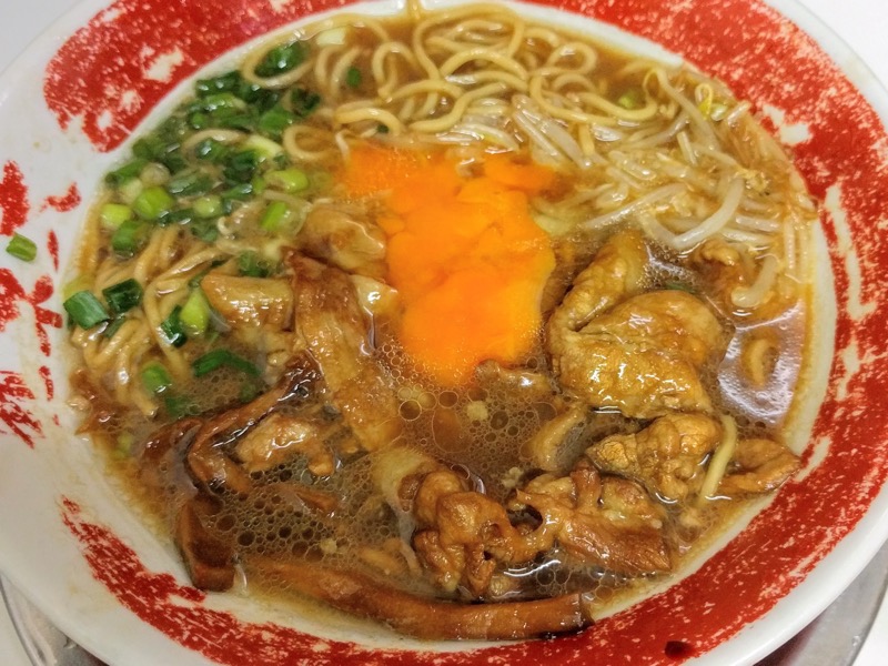 東大本店-生卵割り後.jpg 東大本店 生卵割り後