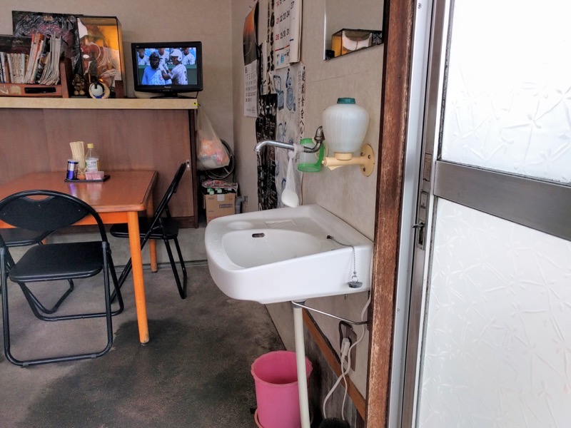 大沼食堂-洗面所.jpg 大沼食堂 洗面所