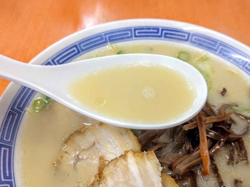 長浜ラーメン名島亭-スープ.jpg 長浜ラーメン名島亭 スープ