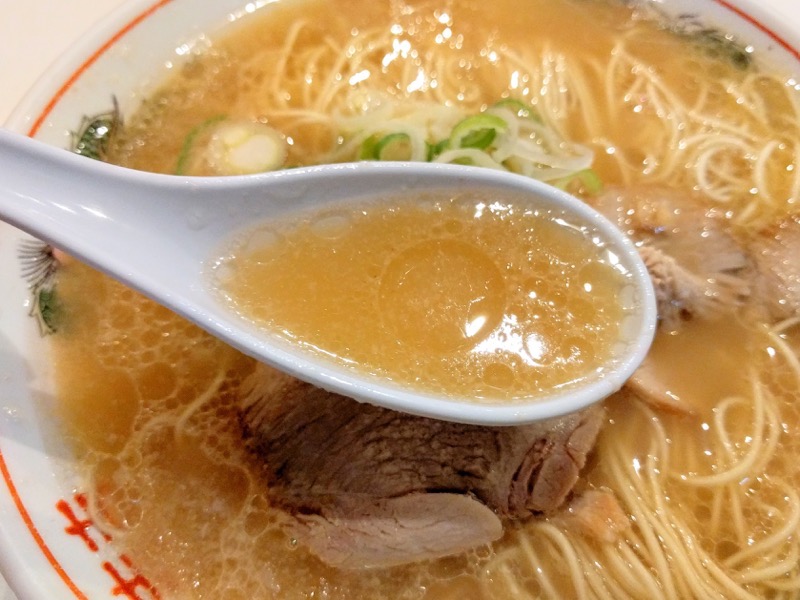 長浜ラーメン一龍亭-スープ.jpg 長浜ラーメン一龍亭 スープ